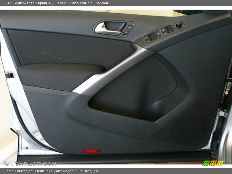 Reflex Silver Metallic / Charcoal 2010 Volkswagen Tiguan SE
