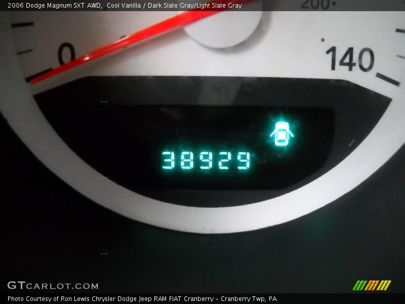 Cool Vanilla / Dark Slate Gray/Light Slate Gray 2006 Dodge Magnum SXT AWD