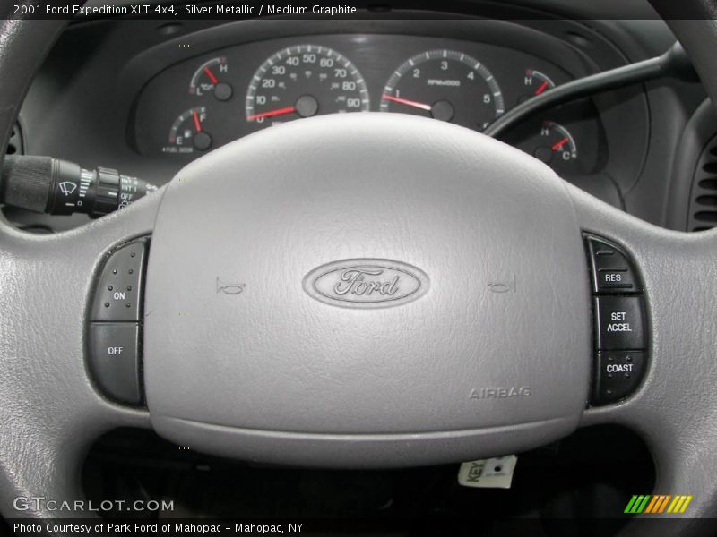 Silver Metallic / Medium Graphite 2001 Ford Expedition XLT 4x4