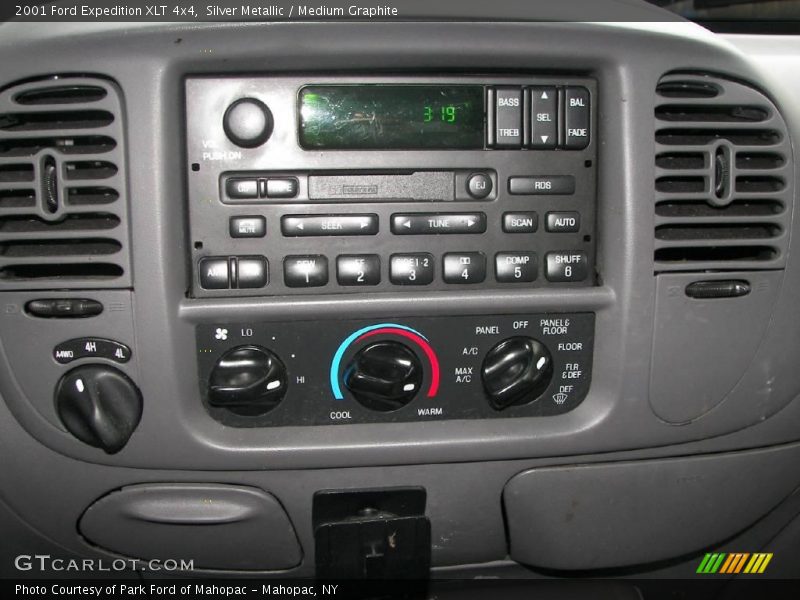 Silver Metallic / Medium Graphite 2001 Ford Expedition XLT 4x4