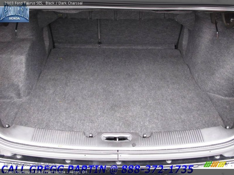 Black / Dark Charcoal 2003 Ford Taurus SES