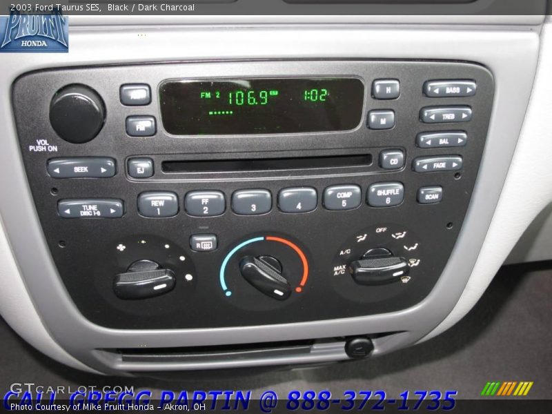 Black / Dark Charcoal 2003 Ford Taurus SES