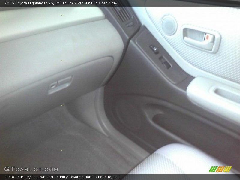 Millenium Silver Metallic / Ash Gray 2006 Toyota Highlander V6