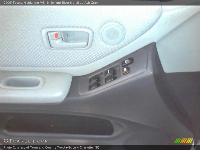 Millenium Silver Metallic / Ash Gray 2006 Toyota Highlander V6