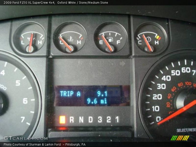 Oxford White / Stone/Medium Stone 2009 Ford F150 XL SuperCrew 4x4