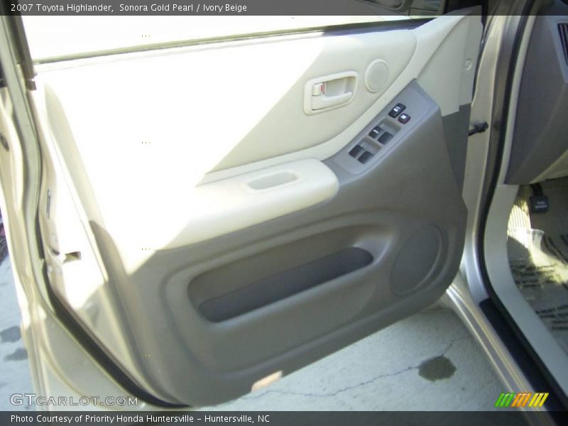 Sonora Gold Pearl / Ivory Beige 2007 Toyota Highlander