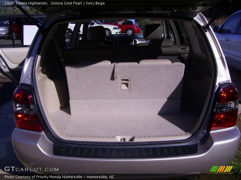 Sonora Gold Pearl / Ivory Beige 2007 Toyota Highlander