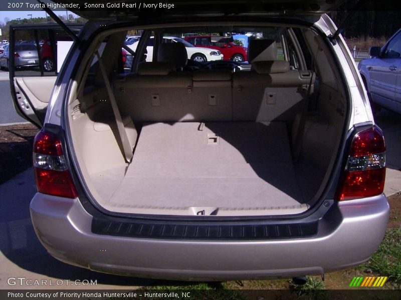 Sonora Gold Pearl / Ivory Beige 2007 Toyota Highlander