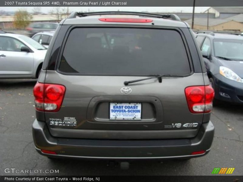 Phantom Gray Pearl / Light Charcoal 2007 Toyota Sequoia SR5 4WD
