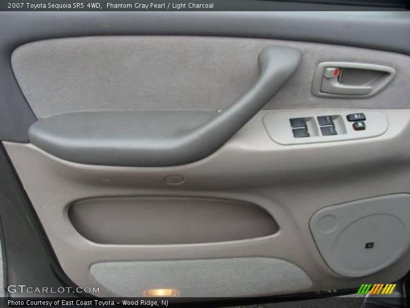 Phantom Gray Pearl / Light Charcoal 2007 Toyota Sequoia SR5 4WD