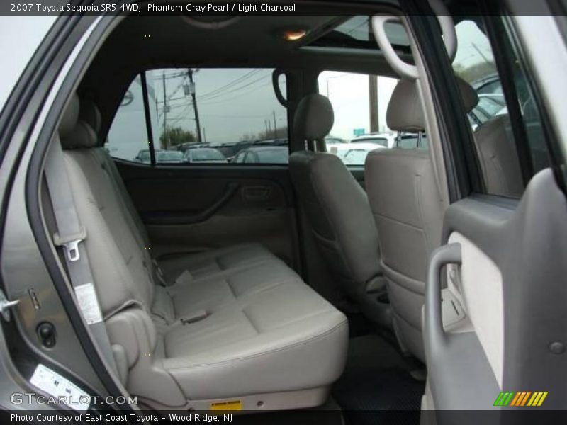 Phantom Gray Pearl / Light Charcoal 2007 Toyota Sequoia SR5 4WD