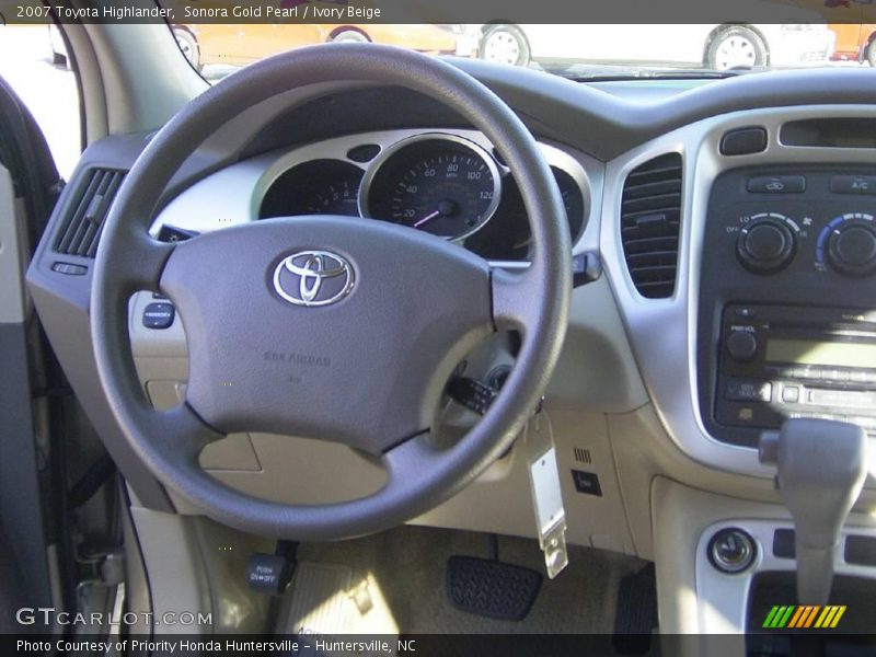 Sonora Gold Pearl / Ivory Beige 2007 Toyota Highlander