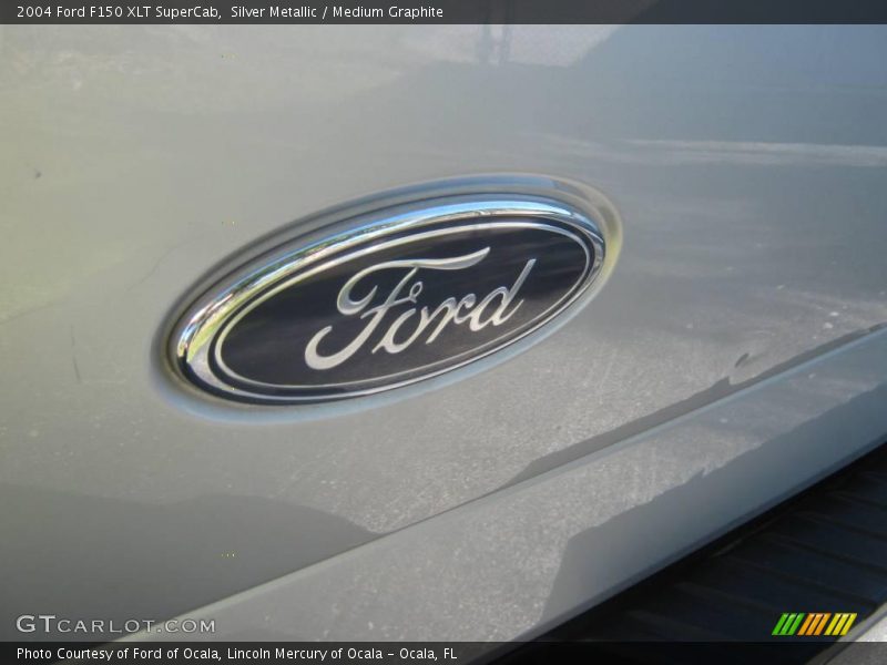 Silver Metallic / Medium Graphite 2004 Ford F150 XLT SuperCab