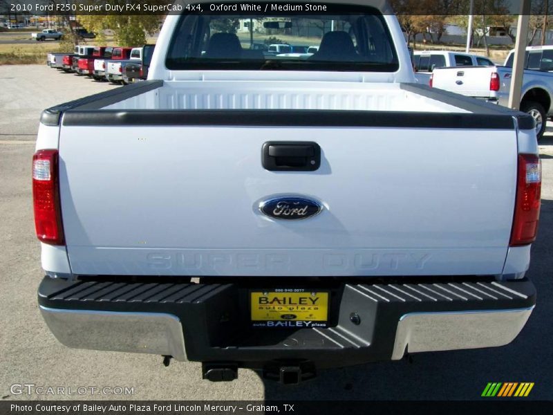 Oxford White / Medium Stone 2010 Ford F250 Super Duty FX4 SuperCab 4x4