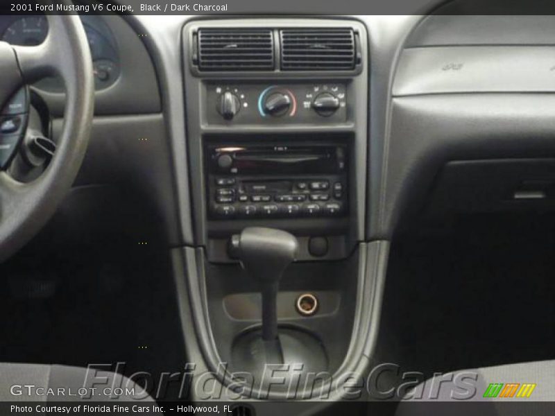 Black / Dark Charcoal 2001 Ford Mustang V6 Coupe