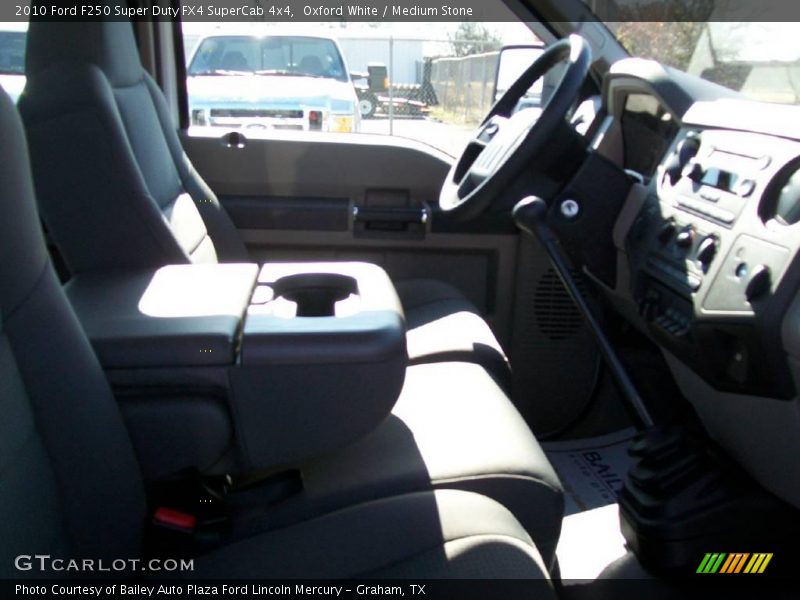 Oxford White / Medium Stone 2010 Ford F250 Super Duty FX4 SuperCab 4x4