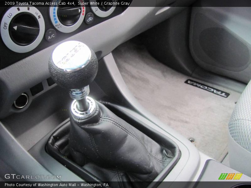 Super White / Graphite Gray 2009 Toyota Tacoma Access Cab 4x4