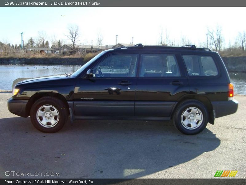 Black Diamond Pearl / Gray 1998 Subaru Forester L