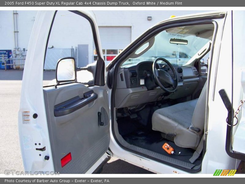 Oxford White / Medium Flint 2005 Ford F450 Super Duty XL Regular Cab 4x4 Chassis Dump Truck