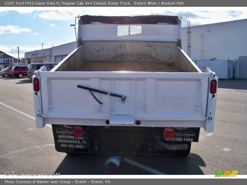 Oxford White / Medium Flint 2005 Ford F450 Super Duty XL Regular Cab 4x4 Chassis Dump Truck