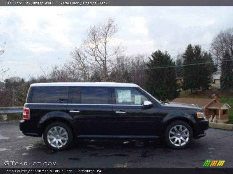 Tuxedo Black / Charcoal Black 2010 Ford Flex Limited AWD