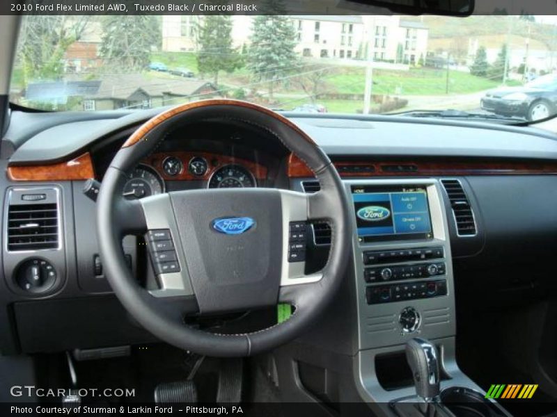 Tuxedo Black / Charcoal Black 2010 Ford Flex Limited AWD