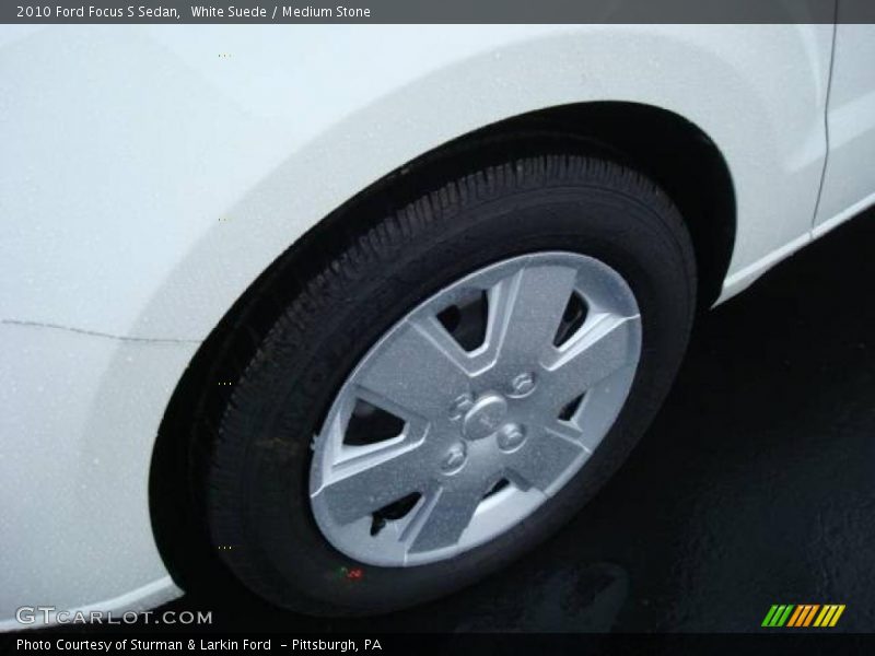 White Suede / Medium Stone 2010 Ford Focus S Sedan