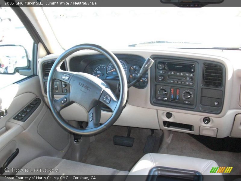 Summit White / Neutral/Shale 2005 GMC Yukon SLE