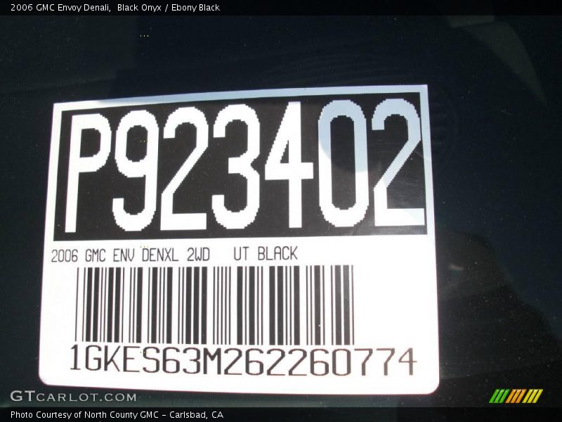 Black Onyx / Ebony Black 2006 GMC Envoy Denali