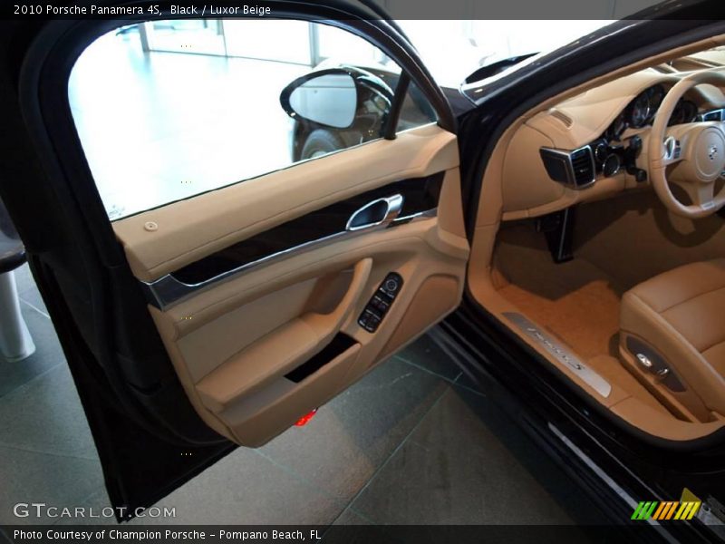Black / Luxor Beige 2010 Porsche Panamera 4S