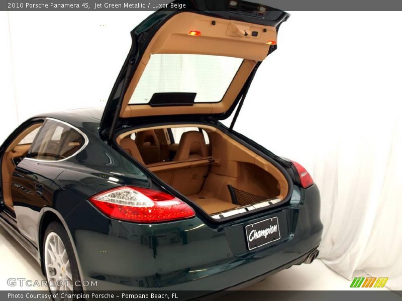 Jet Green Metallic / Luxor Beige 2010 Porsche Panamera 4S