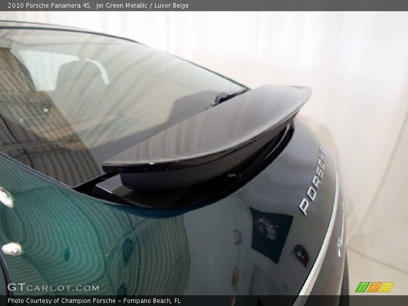 Jet Green Metallic / Luxor Beige 2010 Porsche Panamera 4S