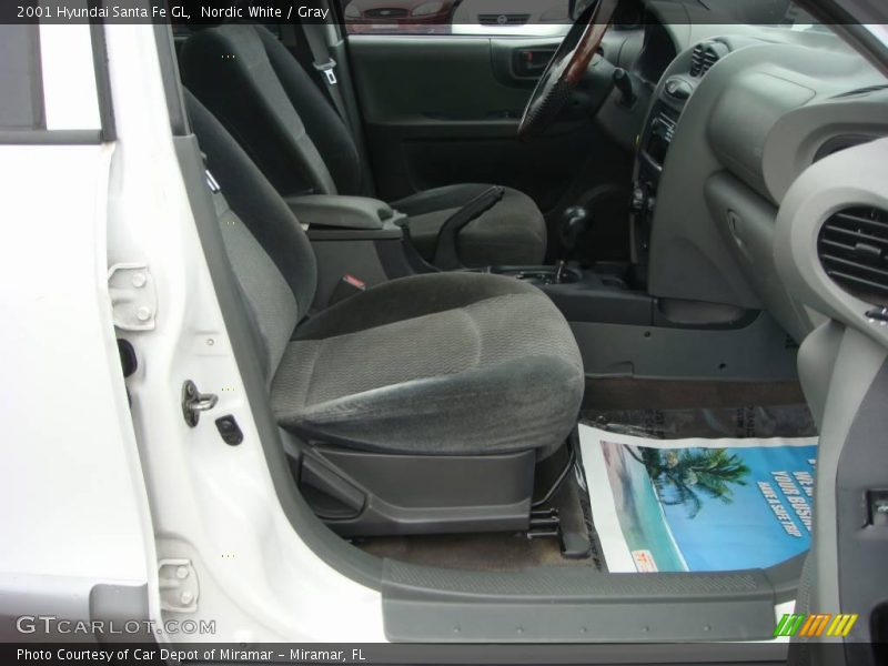 Nordic White / Gray 2001 Hyundai Santa Fe GL