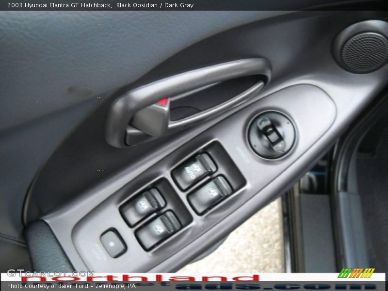Black Obsidian / Dark Gray 2003 Hyundai Elantra GT Hatchback