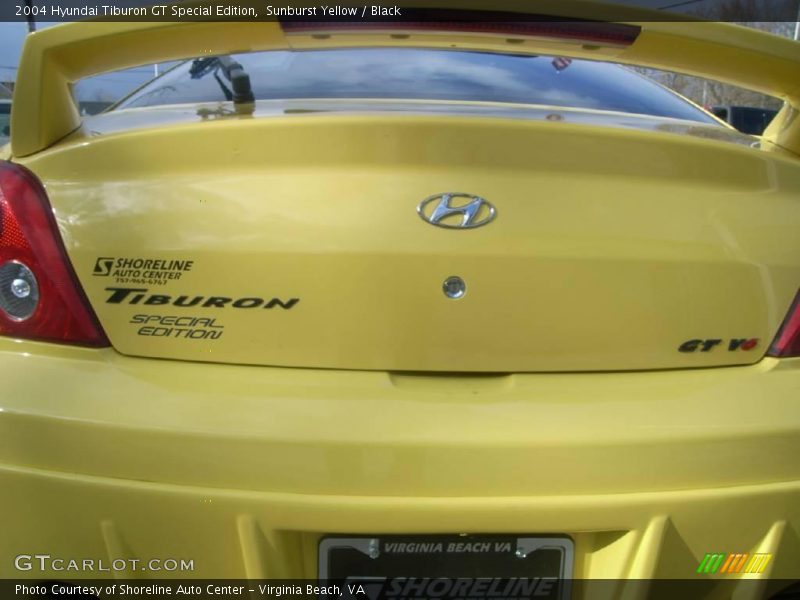 Sunburst Yellow / Black 2004 Hyundai Tiburon GT Special Edition