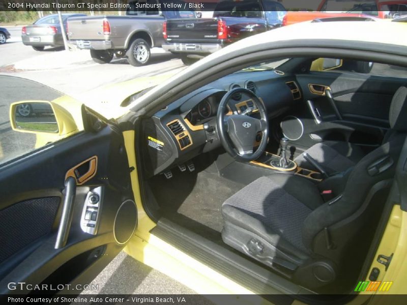 Sunburst Yellow / Black 2004 Hyundai Tiburon GT Special Edition