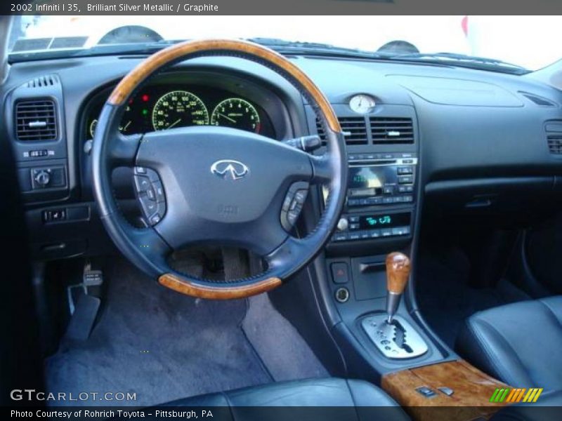 Brilliant Silver Metallic / Graphite 2002 Infiniti I 35