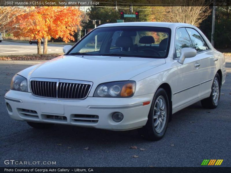 Ivory White Pearl / Beige 2002 Hyundai XG350 L Sedan