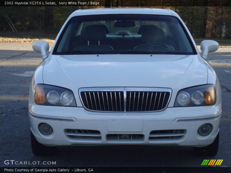 Ivory White Pearl / Beige 2002 Hyundai XG350 L Sedan