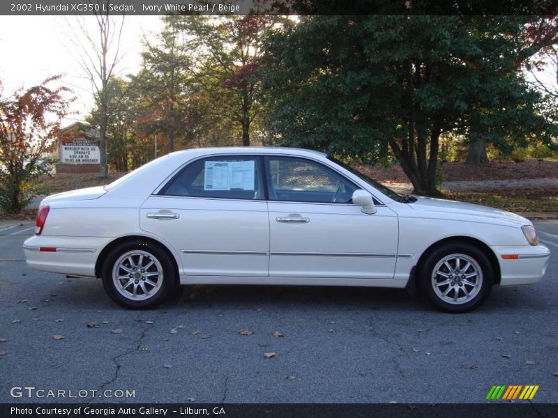 Ivory White Pearl / Beige 2002 Hyundai XG350 L Sedan