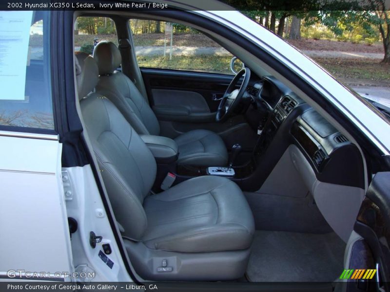 Ivory White Pearl / Beige 2002 Hyundai XG350 L Sedan