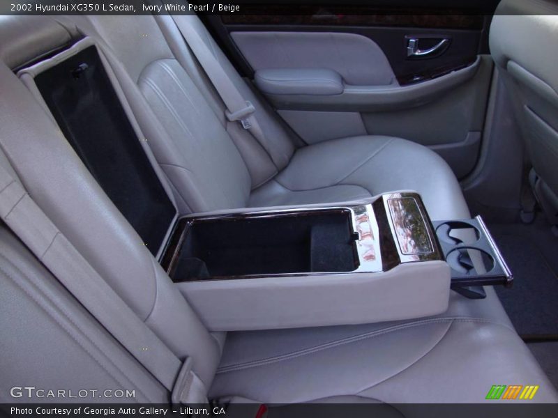 Ivory White Pearl / Beige 2002 Hyundai XG350 L Sedan