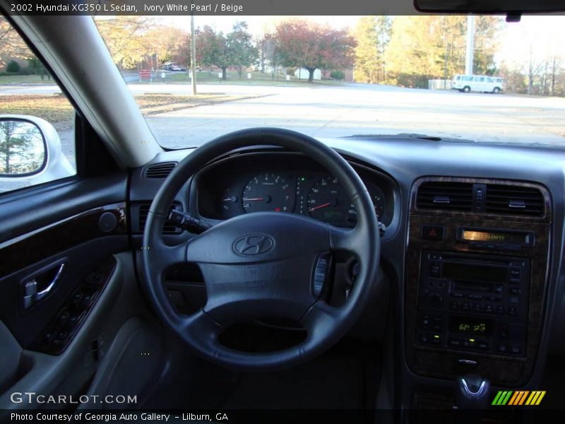 Ivory White Pearl / Beige 2002 Hyundai XG350 L Sedan