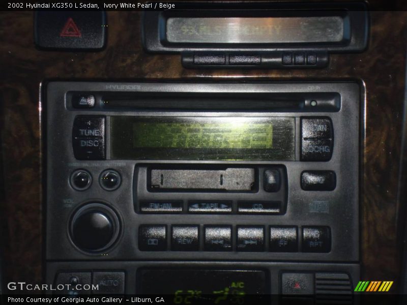 Ivory White Pearl / Beige 2002 Hyundai XG350 L Sedan