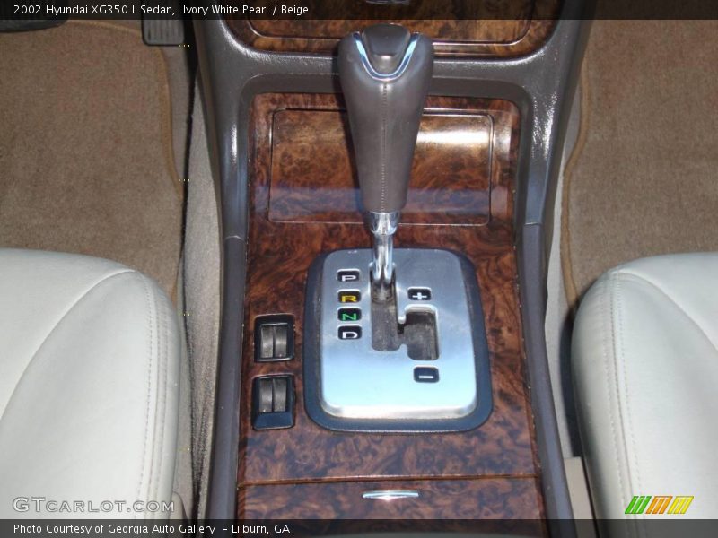 Ivory White Pearl / Beige 2002 Hyundai XG350 L Sedan