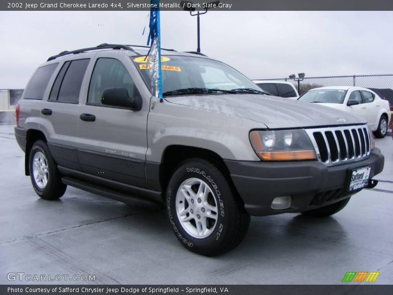 Silverstone Metallic / Dark Slate Gray 2002 Jeep Grand Cherokee Laredo 4x4