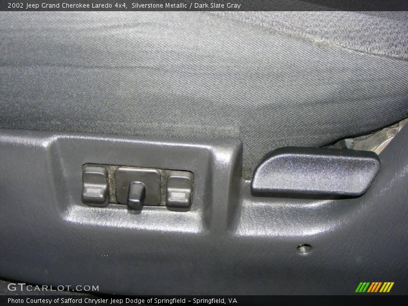Silverstone Metallic / Dark Slate Gray 2002 Jeep Grand Cherokee Laredo 4x4