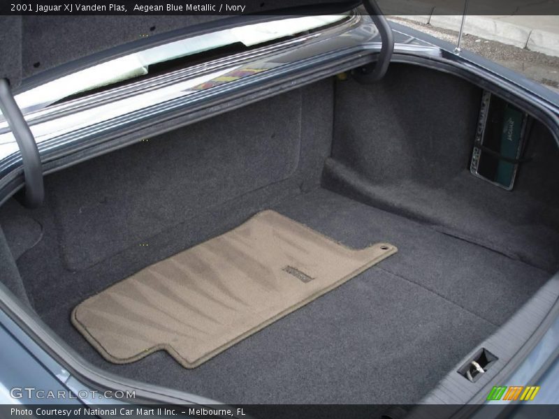 Aegean Blue Metallic / Ivory 2001 Jaguar XJ Vanden Plas