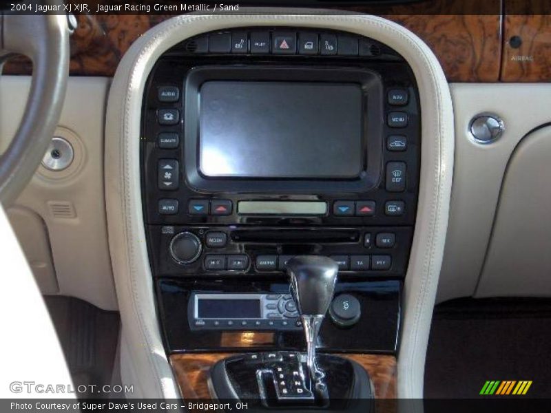 Jaguar Racing Green Metallic / Sand 2004 Jaguar XJ XJR
