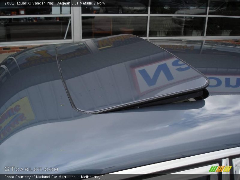 Aegean Blue Metallic / Ivory 2001 Jaguar XJ Vanden Plas
